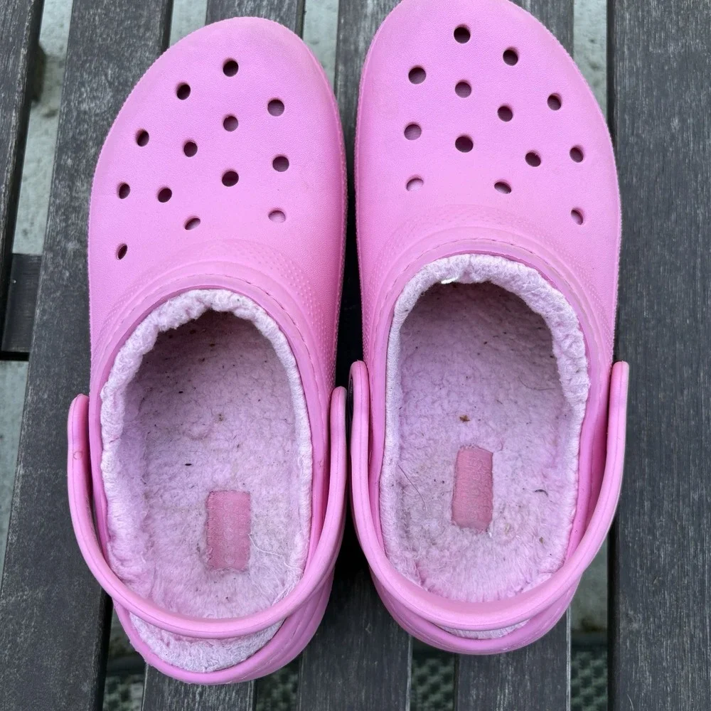 Crocs Kids J3 Pink Classic Fuzz Lined Clogs Cozicore Faux Fur